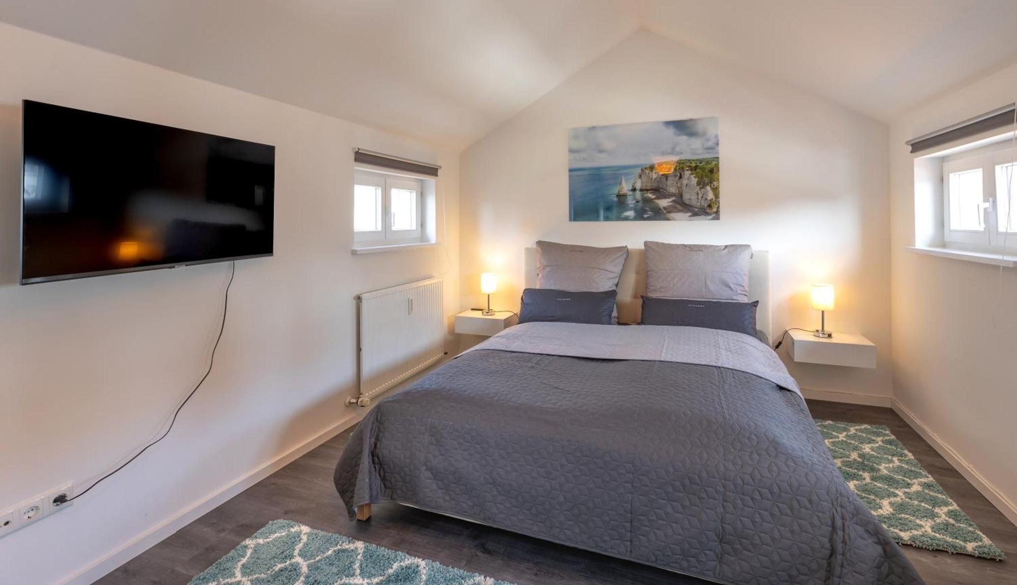 Sweethome - Maisonette Apartment, Parkplatz, Wifi, Naehe Zentrum Fuerstenfeldbruck Extérieur photo